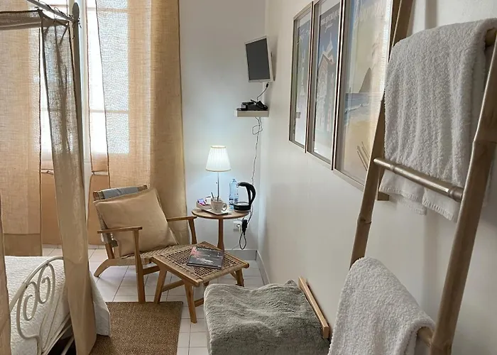 Sweet Cornelia Bruniquel